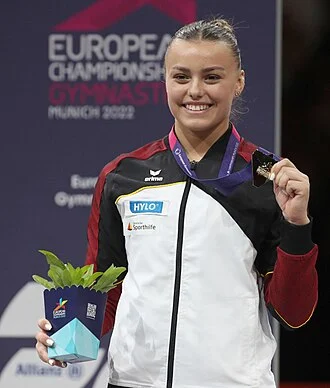 Emma Malewski height profile photo
