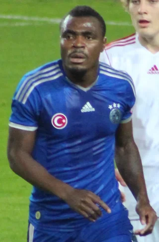 Emmanuel Emenike height profile photo