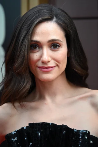 Emmy Rossum height profile photo