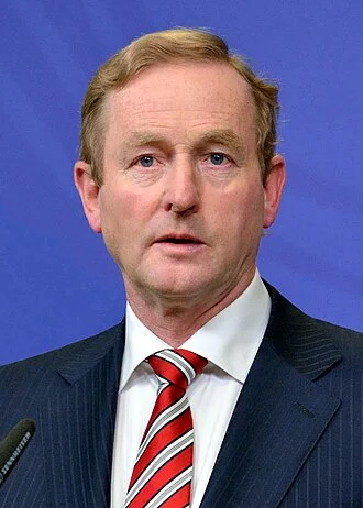 Enda Kenny height profile photo