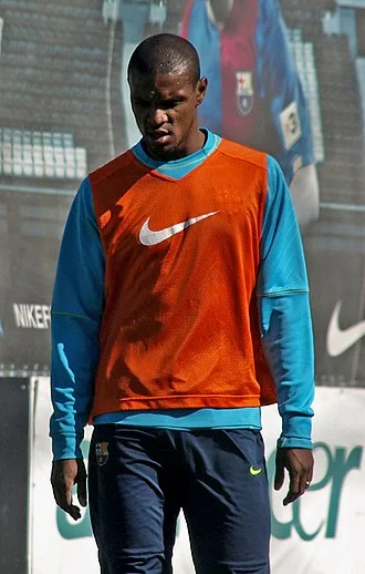 Eric Abidal height profile photo
