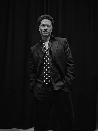 Eric Benét height profile photo