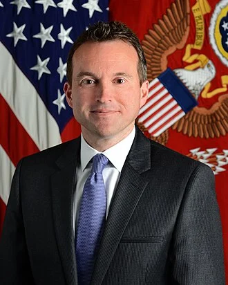 Eric Fanning height profile photo