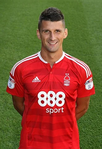 Eric Lichaj height profile photo