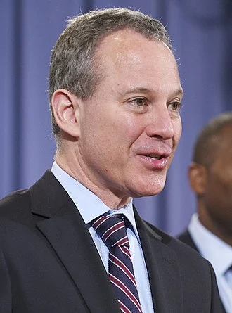 Eric Schneiderman height profile photo
