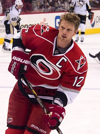 Eric Staal height profile photo