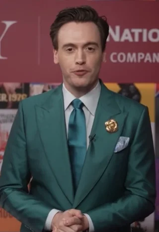 Erich Bergen height profile photo