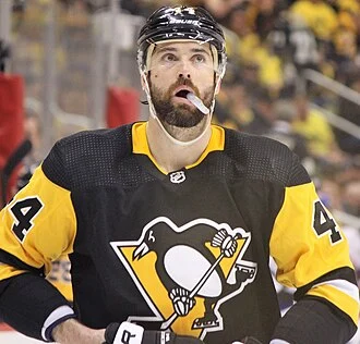 Erik Gudbranson height profile photo