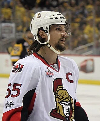 Erik Karlsson height profile photo