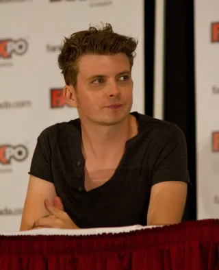 Erik Knudsen height profile photo