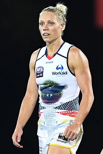 Erin Phillips height profile photo