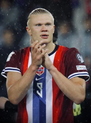 Erling Haaland height profile photo