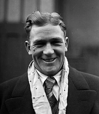 Ernie Nevers height profile photo