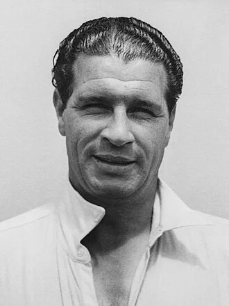 Ernie Toshack height profile photo