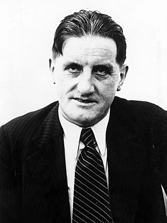 Ernst Hanfstaengl height profile photo