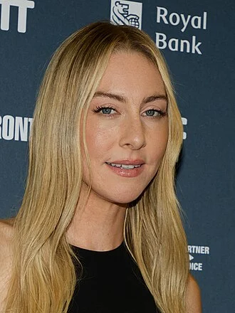 Este Haim height profile photo