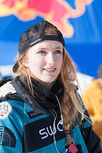 Estelle Balet height profile photo