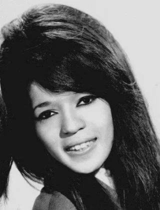 Estelle Bennett height profile photo