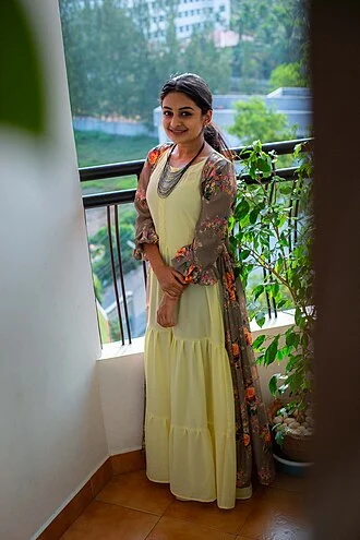 Esther Anil height profile photo