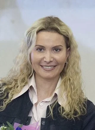 Eteri Tutberidze height profile photo