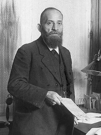 Eugen Ernst height profile photo