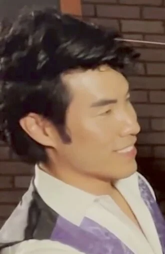 Eugene Lee Yang height profile photo