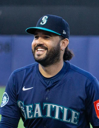 Eugenio Suárez height profile photo