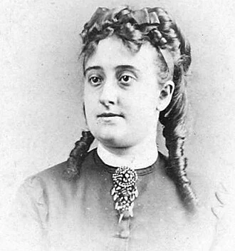 Eva Gonzalès height profile photo