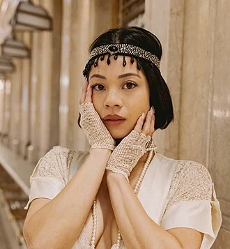 Eva Noblezada height profile photo