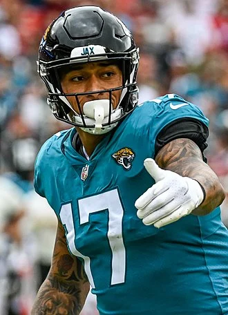 Evan Engram height profile photo