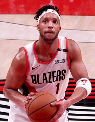 Evan Turner height profile photo