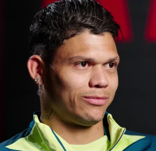 Evanilson (footballer, born 1999) height profile photo