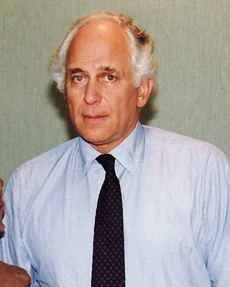 Evelyn de Rothschild height profile photo