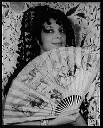 Evelyn Dove height profile photo