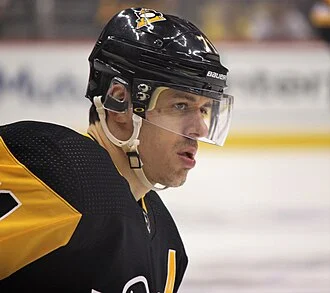 Evgeni Malkin height profile photo