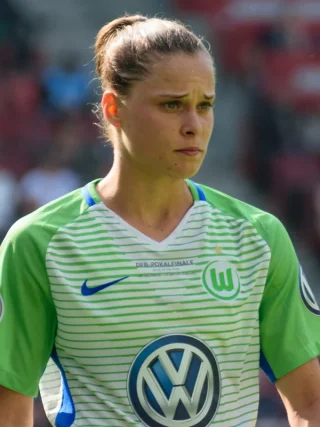 Ewa Pajor height profile photo