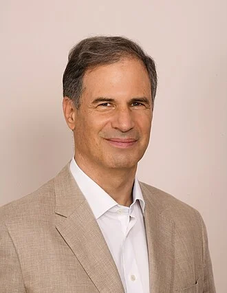 Eytan Stibbe height profile photo