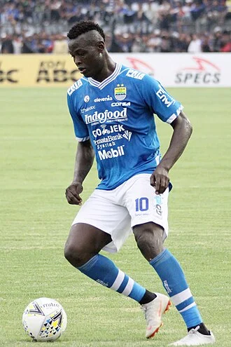 Ezechiel N'Douassel height profile photo