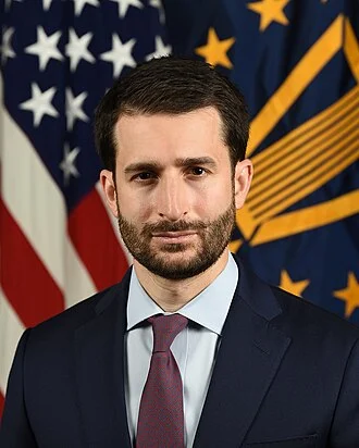 Ezra Cohen height profile photo