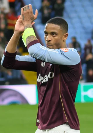 Ezri Konsa height profile photo
