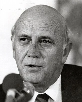 F. W. de Klerk height profile photo