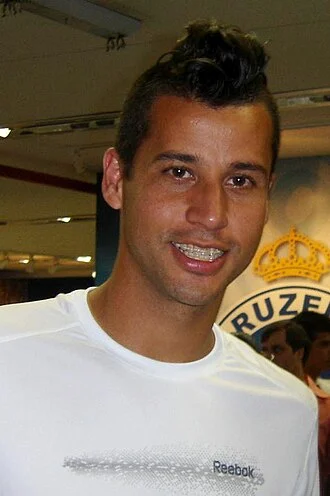 Fábio (footballer, born 1980) height profile photo
