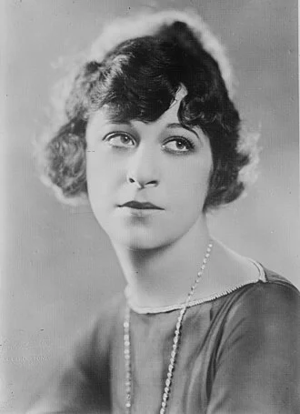 Fanny Brice height profile photo