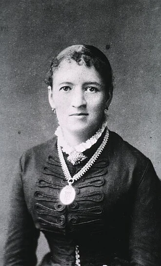 Fanny Hesse height profile photo