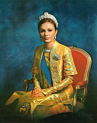 Farah Pahlavi height profile photo