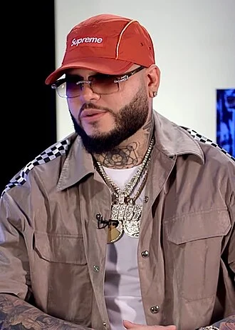 Farruko height profile photo