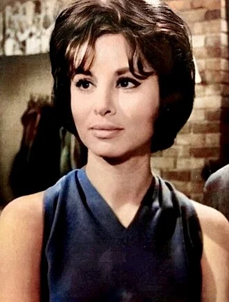 Faten Hamama height profile photo