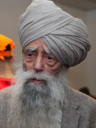 Fauja Singh height profile photo
