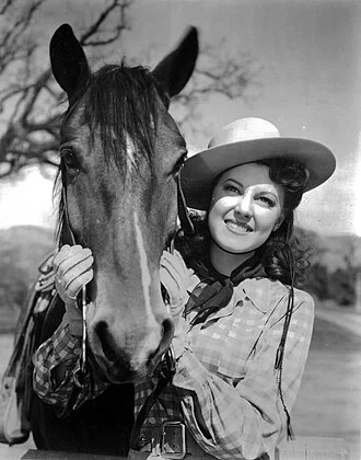 Fay McKenzie height profile photo