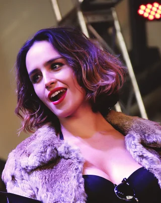 Fernanda Urrejola height profile photo